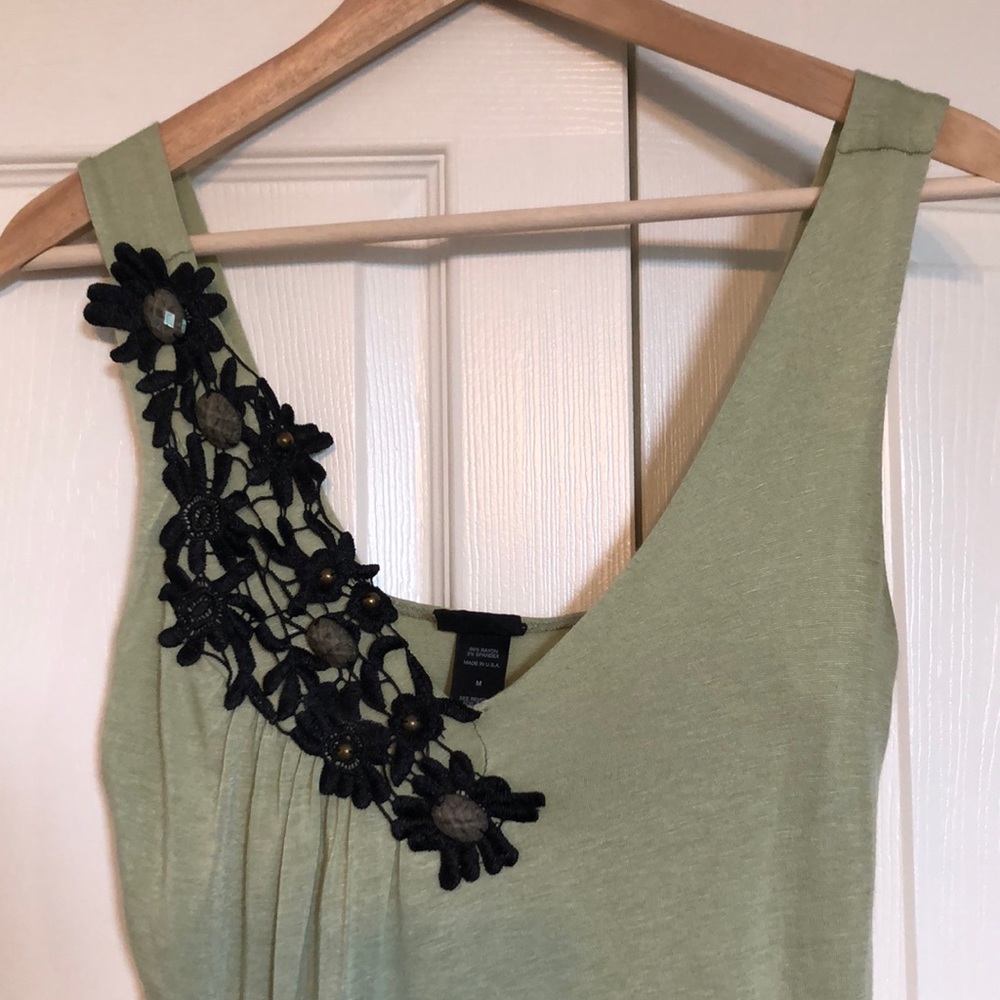 Boutique Vneck with cute shoulder detail